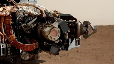 Марсоход Curiosity тестирует «руку»