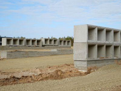 В Висагинасе строится новый колумбарий на 240 мест (видео) - В Висагинасе