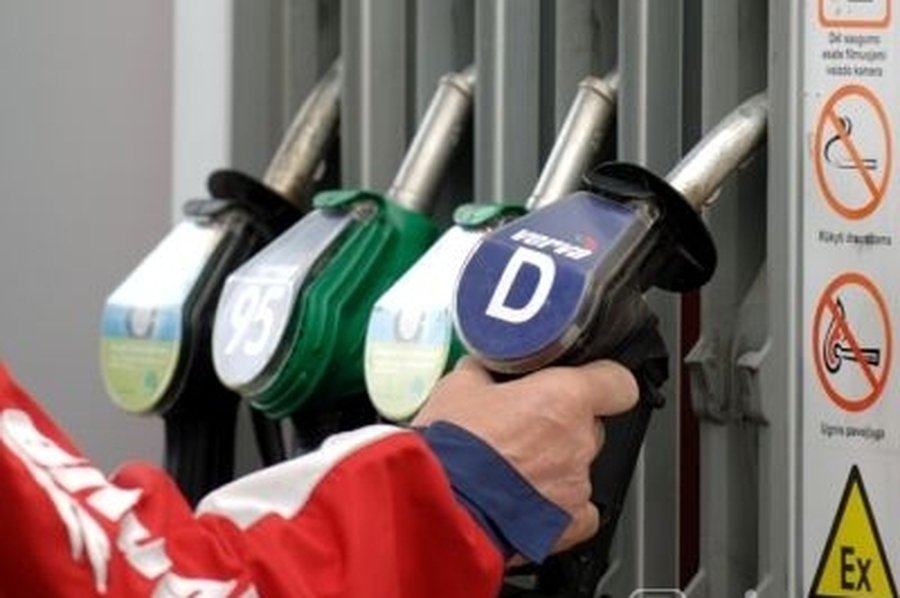 Dyzelinas gali brangti kur kas daugiau nei 12 cnt už litrą - Lietuva ir Baltijos šalys