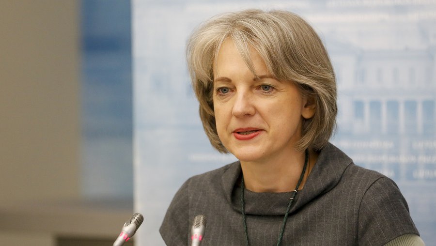 А. Скайсгирите: несмотря на тяжелую пандемическую ситуацию, планов закрывать границы ЕС нет - В Мире