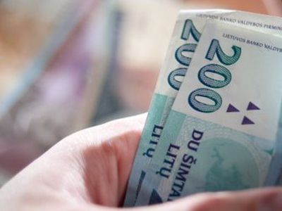 Минимальную зарплату в Литве поднимают на 17% - Литва и страны Балтии