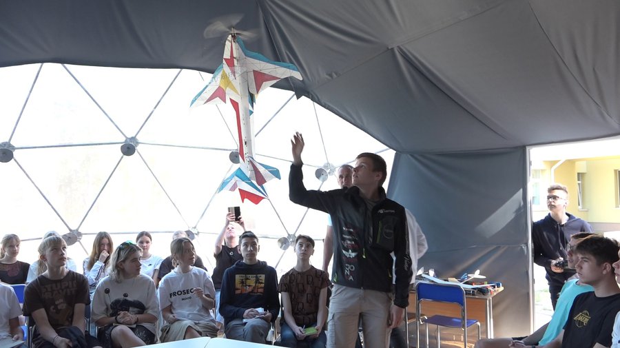 В Висагинской школе Žiburio состоялось открытие геокупола для занятий на открытом воздухе (видео) - Новости регионов