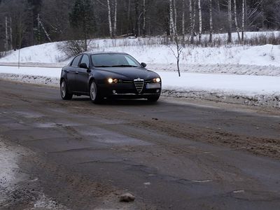 Опасные въезды в Висагинас: дороги разрушаются, решений нет (видео) - В Висагинасе