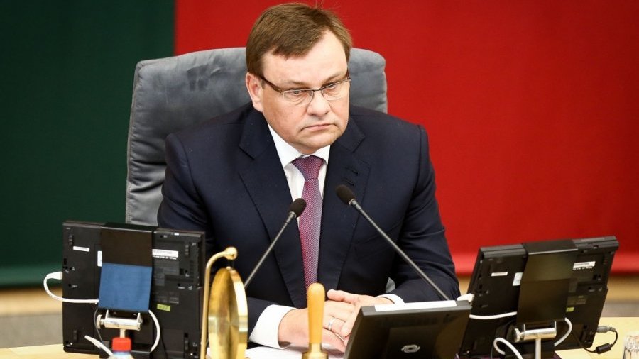 Спикер Сейма не видит оснований для вотума недоверия министру здравоохранения - Литва и страны Балтии