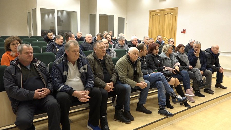 Диалог с висагинскими таксистами состоялся (видео) - В Висагинасе