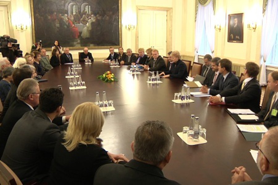 С ответным визитом?                                                                                                                                    - В Висагинасе