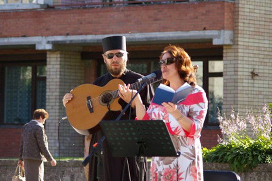 «Благолепие»  означает «красота»                                                                    - В Висагинасе