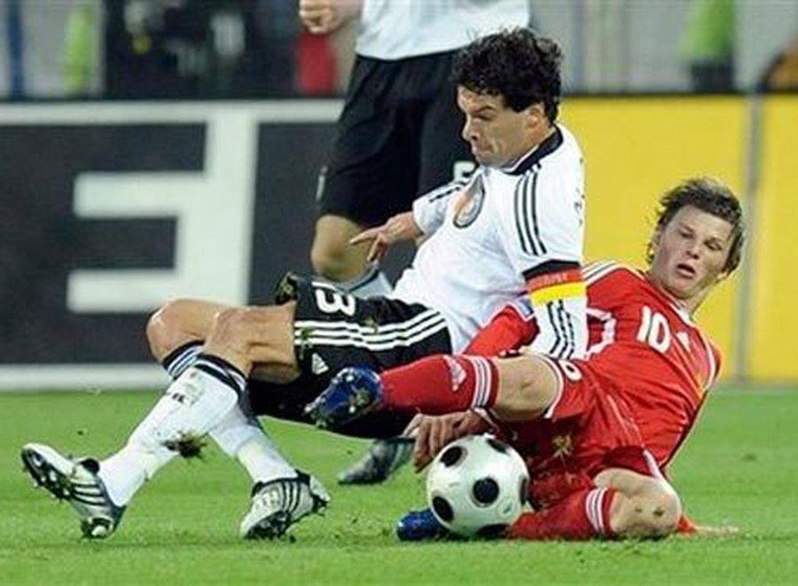 Сборная России по футболу проиграла Германии - Культурные и спортивные мероприятия