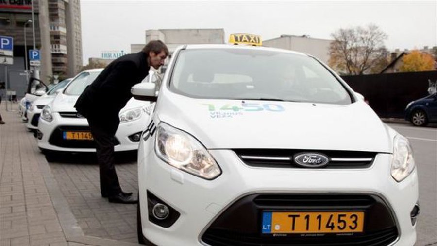 Этикет в такси: почему жители Литвы рвутся на переднее сиденье? - Литва и страны Балтии