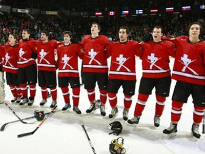 Молодежная сборная России по хоккею победила канадцев                                 - Культурные и спортивные мероприятия