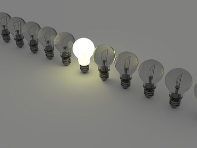 Поправка к закону: небольшая задолженность – не повод отключать электричество потребителям - Литва и страны Балтии