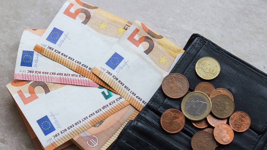 С января "Содра" увеличивает пенсии: кому и на какую сумму - Литва и страны Балтии