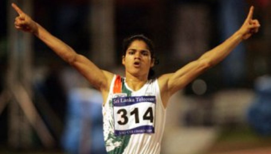 Индийскую бегунью признали мужчиной и обвинили в изнасиловании  - Культурные и спортивные мероприятия