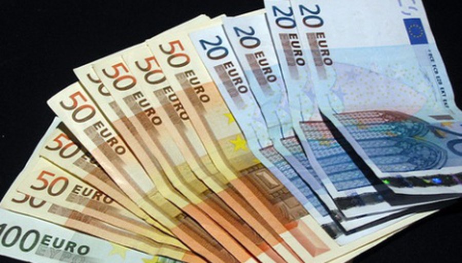 Европейцы верят в евро - В Мире