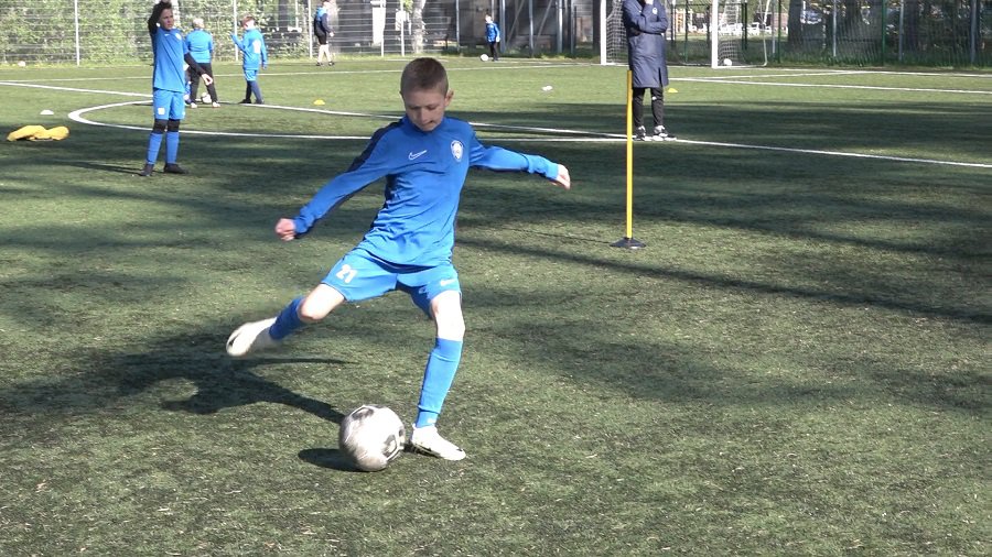 Висагинский футбол. Как развивается этот вид спорта после учреждения в нашем городе Футбольного центра? (видео) - В Висагинасе