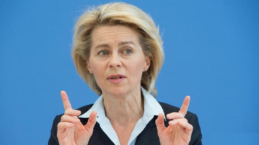 Глава минобороны ФРГ выступила против бойкота ЧМ-2018 - В Мире