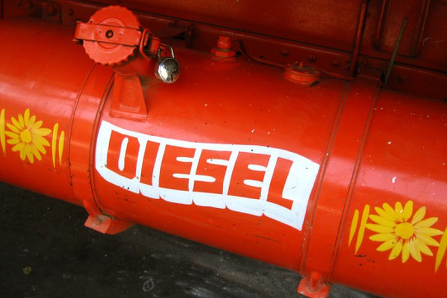 У висагинца в гараже обнаружили бочку дизельного топлива                                 - Происшествия и криминал