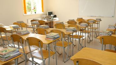 Закрытые в Латвии школы пустуют