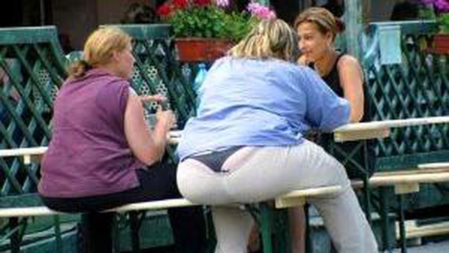 Обедать с полными друзьями полезно для фигуры - Наука и здоровье