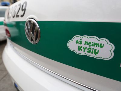 Задержанный наркокурьер и попытка подкупа стража порядка – сообщения сводки происшествий - Происшествия и криминал