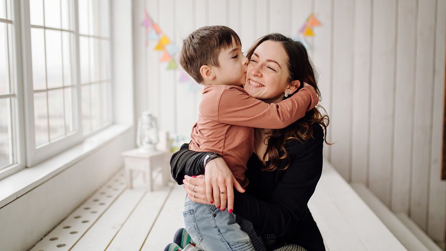 С. Сквернялис: в День матери ограничений на передвижение не будет, но давайте не посещать близких старшего возраста - Литва и страны Балтии