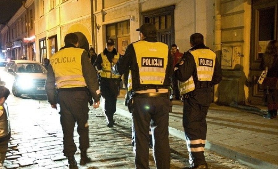 Пьяный норвежский военнослужащий из контингента НАТО участвовал в Вильнюсе в грабеже - Литва и страны Балтии