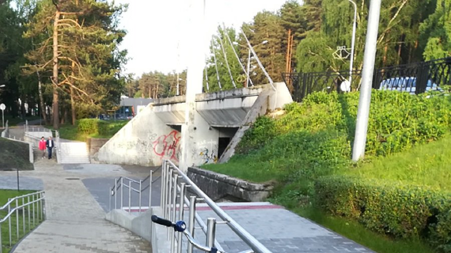 Проходя под мостом подземного перехода, будьте осторожнее! (Исправлено и дополнено) - В Висагинасе