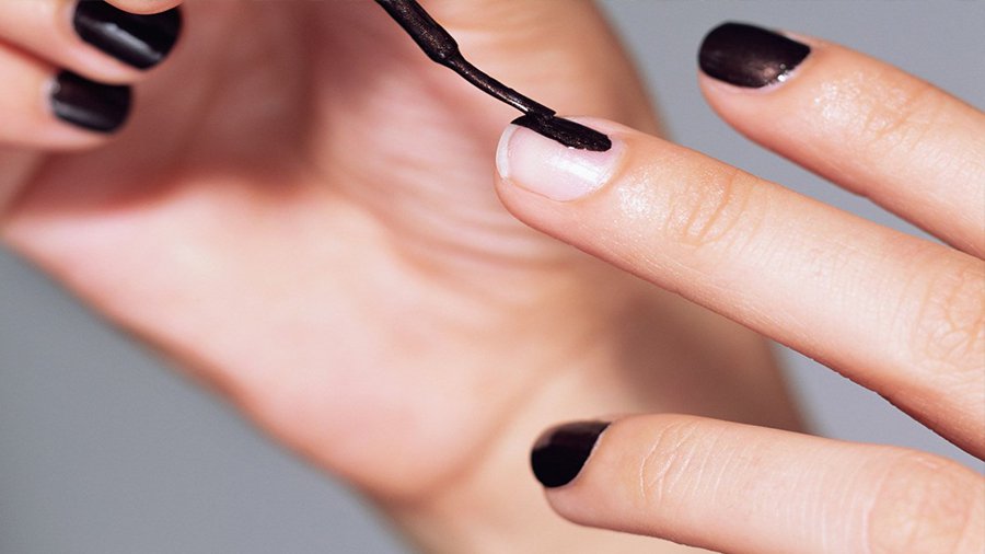 Безопасный маникюр: как выбрать лечебные и безопасные лаки для ногтей - Наука и здоровье