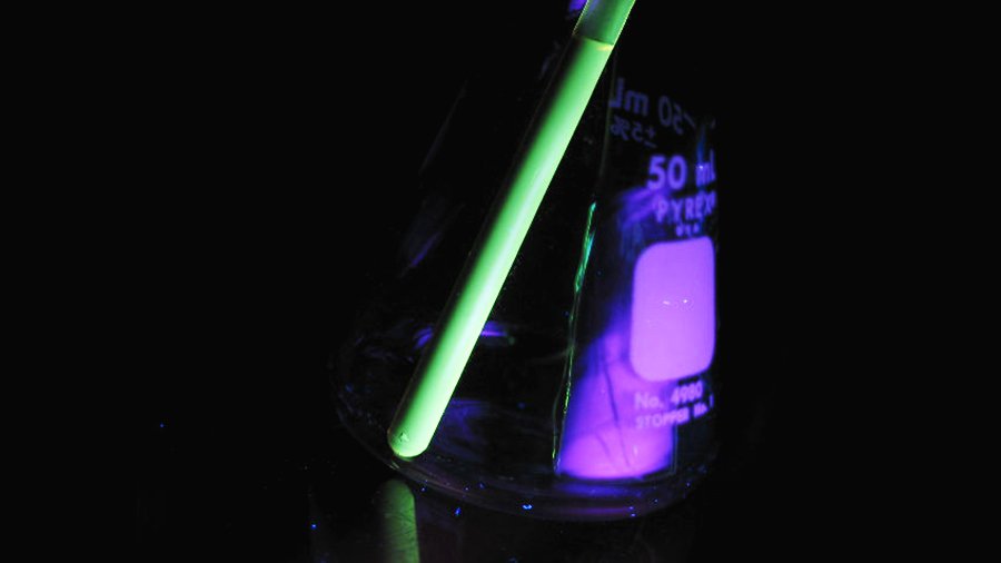 Французы создали первый одномолекулярный светодиод - Наука и здоровье