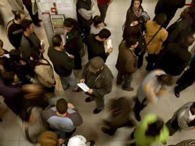 Рынок труда восстанавливается, но молодых специалистов не ждет - Литва и страны Балтии