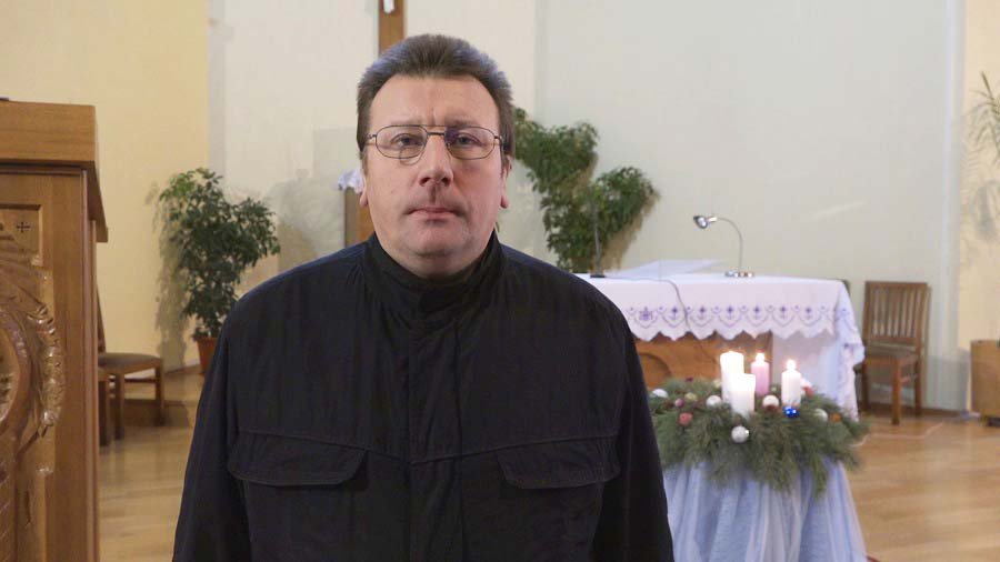 Kunigas Vidmantas Rudokas sveikina šv. Kalėdų proga (video) - Sveikinimai