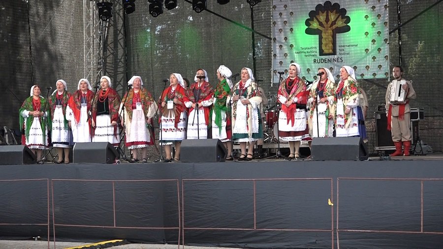 «Rudeninės» порадовал яркими красками народного творчества (Видео) - В Висагинасе