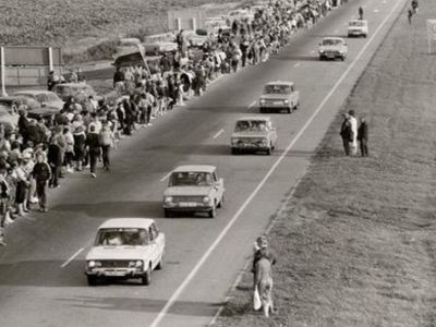 Каталонцы организуют живую цепь по примеру литовцев, латышей и эстонцев - В Мире