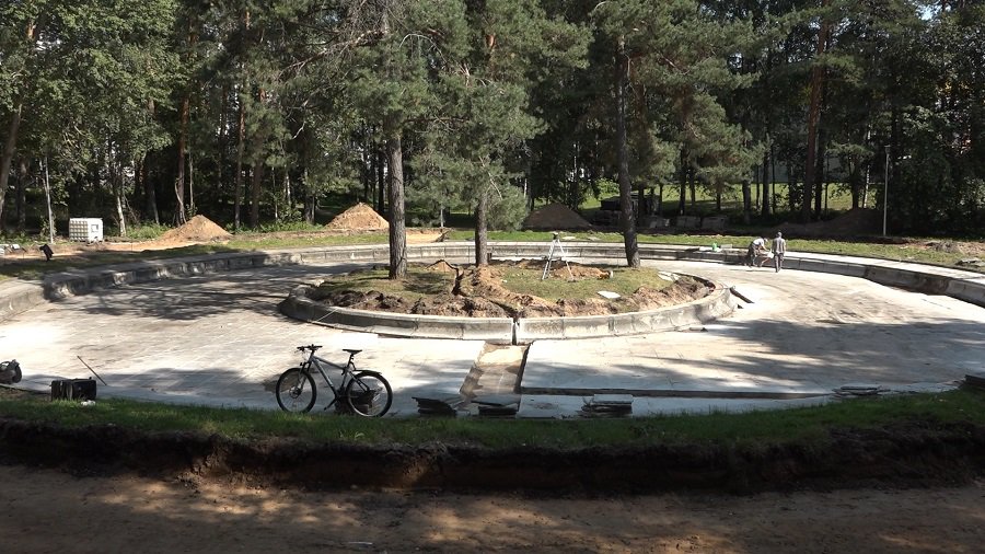 В Висагинасе начались работы по реконструкции «фонтана без воды» (видео) - Новости регионов