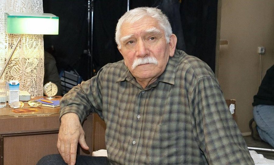 Умер Армен Джигарханян - Кино и искусство