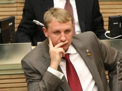Литовских депутатов призывают сдать кровь на наличие в ней наркотиков - Литва и страны Балтии