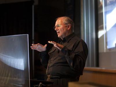 Глава отдела разработок и стратегии Microsoft показал компьютер будущего - IT новости