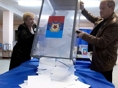 Донбасс в ожидании новой власти. В ДНР и ЛНР завершились выборы - В Мире