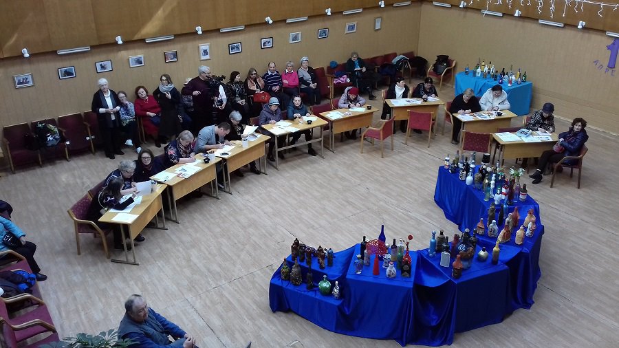 «Включи радость, выключи грусть». Художественный клуб «Paletė» отметил День чудака - В Висагинасе