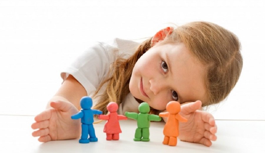 Может не остаться традиции праздновать Международный день защиты детей 1 июня - Литва и страны Балтии