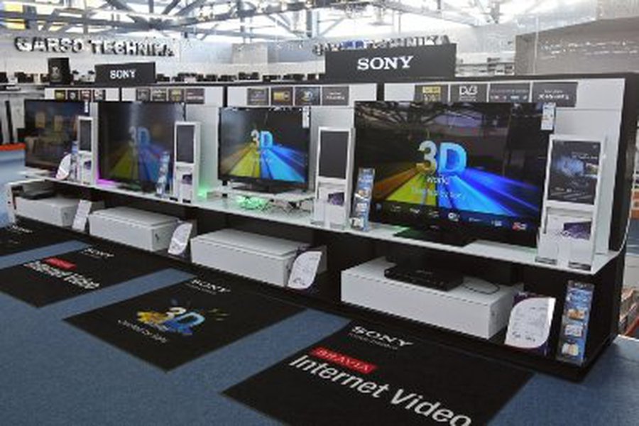 Televizijos nebematantys žmonės suskubo pirkti priedėlius ir naujus televizorius - Lietuva ir Baltijos šalys