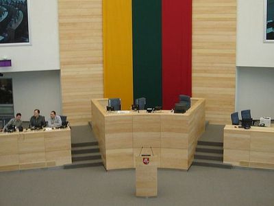 Сейм Литвы размышляет о 33-процентном налоге на высокие зарплаты - Литва и страны Балтии