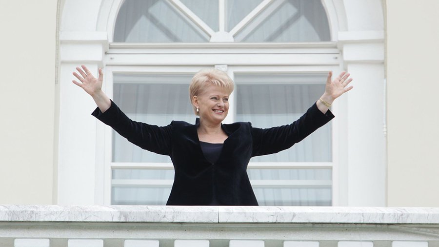 Политологи объяснили причины победы Грибаускайте - Литва и страны Балтии