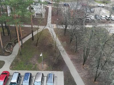 Автостоянки на 259 мест и ни одной качели! Два года детства без дворовых игр - В Висагинасе