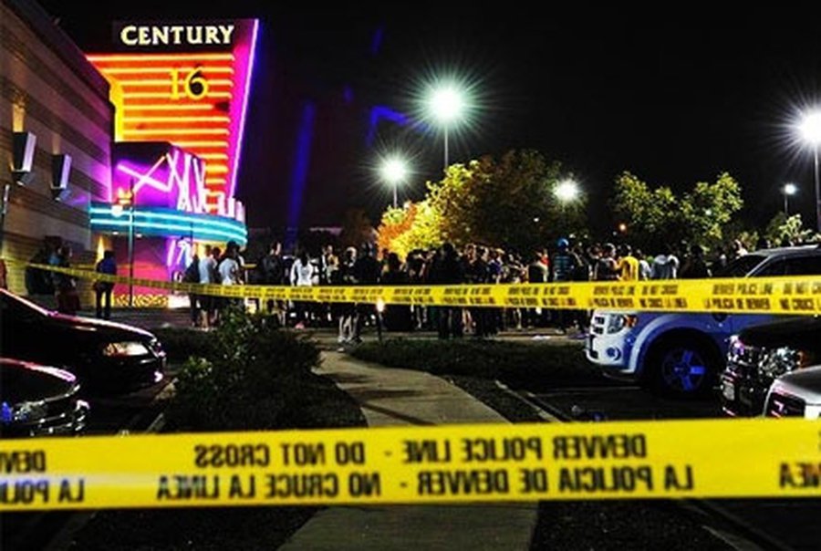 На кровавом киносеансе в США выжили те, кто изображали мертвых - В Мире