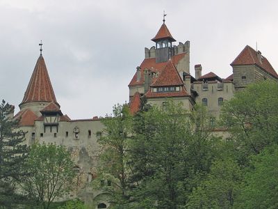 Замок Дракулы в Румынии стал центром вакцинации от коронавируса - В Мире