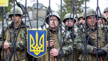 Военных, желающих проголосовать в Крыму, не выпускают из частей