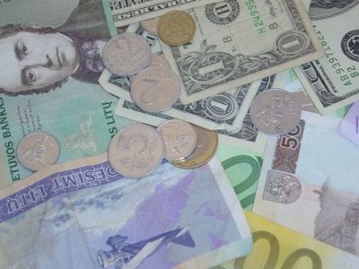 Daugiausiai pinigų lietuviai sulaukia iš Didžiosios Britanijos - Pasaulyje