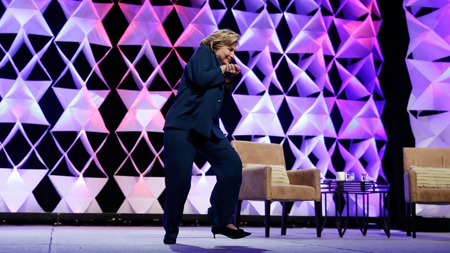 В Лас-Вегасе в Хиллари Клинтон бросили ботинок - Хобби, отдых и развлечения