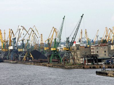 Линас Линкевичюс не видит угрозы в заявлениях Беларусии перенаправлять грузы через Рижский порт - Литва и страны Балтии